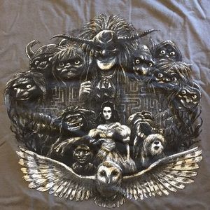 NWOT Labyrinth graphic t